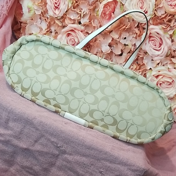 NWOT COACH PURSE - Picture 7 of 8